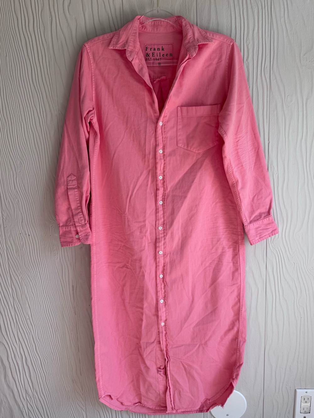 Frank & Eileen Rory in Coral Pink Collared Shirt Sz: XS